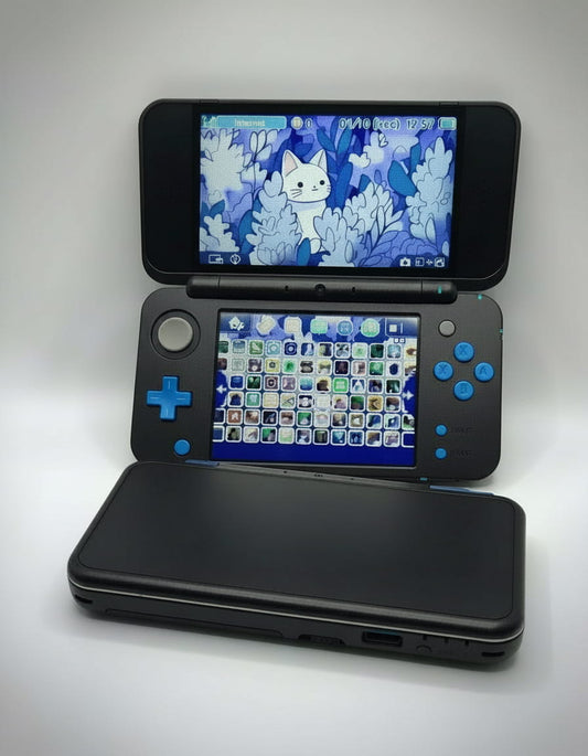 White Nintendo 2DS XL modded handheld console - Luma CFW, 64-128GB SD card, pre-loaded emulators
