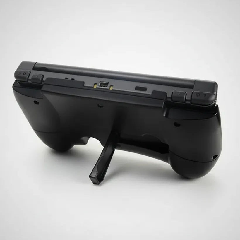 3DS XL hand grip accessory - angled view showing ergonomic comfort design
